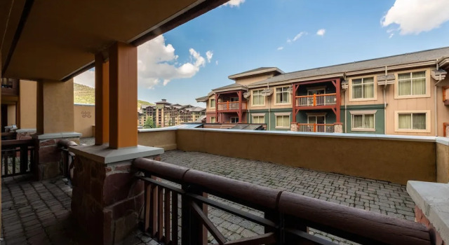 Номер Standard с красивым видом из окна Unequalled Ski in Out, Next to Gondola, Sundial hotel room, Pool, Hot tub, Condo Nast Winner C316A