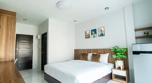 Korner Grand Hotel, Varaa Hotelli Hotellit North-Eastern Thailand pysäköinnillä, Pysäköinti