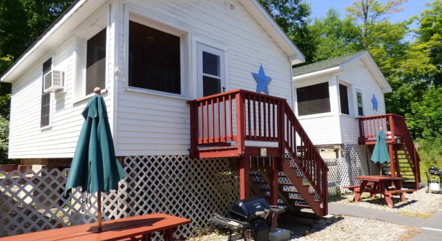 Номер Deluxe с 2 комнатами Weirs Beach Motel and Cottages