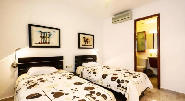 Canoeing Penthouse 3B at Downtown Playa del Carmen, Prenota Hotel Hotel a Quintana Roo con piscina, Piscina