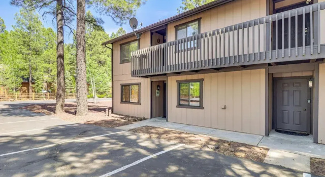 Апартаменты 7 Mi to Rainbow Lake: Pinetop Condo w/ Patio!