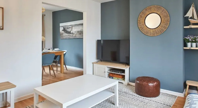 Host Stay Crab Cottage