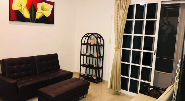 Коттедж c 1 комнатой с балконом и с видом на город 5th Avenue 3 people Balcony Apartment