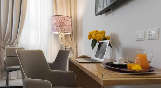 Номер Deluxe CAVOUR SUITES
