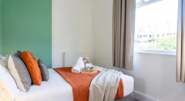 Апартаменты Bevington House - 3 Bedroom - Sleeps 8 - Parking