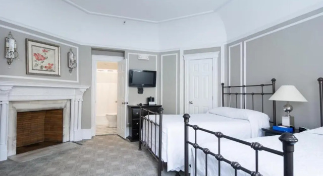 Номер Superior Longwood Inn
