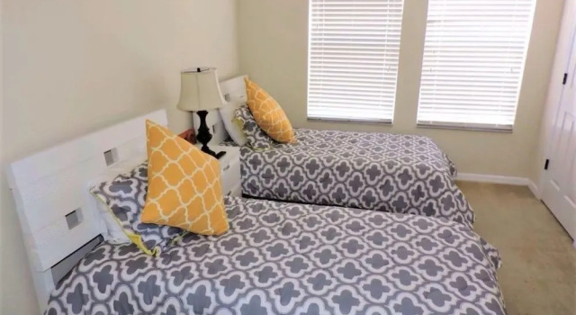 ACO FAMILY – 4 bd TOWNHOME WITH POOL (1717), Rezerwuj Hotel Kissimmee Kissimmee