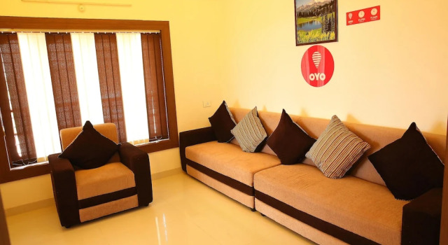 OYO 10460 Hotel Bethel Homestay, Забронировать Отель Отели Велламундра с парковкой, Парковка