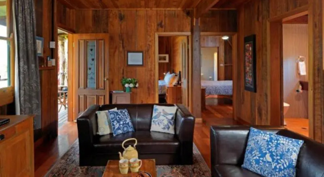 Коттедж Cedar Creek Cottages