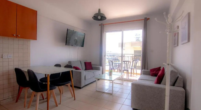 Amelia Two Bedroom Apartment - 202, Rezerwuj Apartament Pafos Pafos, w pobliżu Markideio Theatre