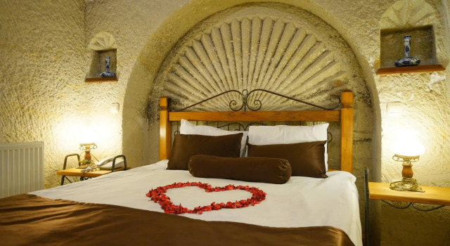 Harman Cave Hotel