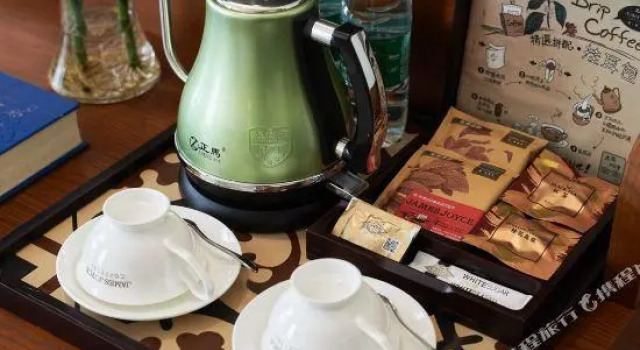 Двухместный люкс James Joyce Coffetel Hotel (Nantong Linjiang New District)