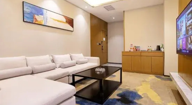 Люкс Wutong Hotel (Yingbin Road, Wanda Plaza, Huiji, Zhengzhou)