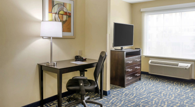 Двухместный люкс Best Western Plus Brunswick Inn & Suites