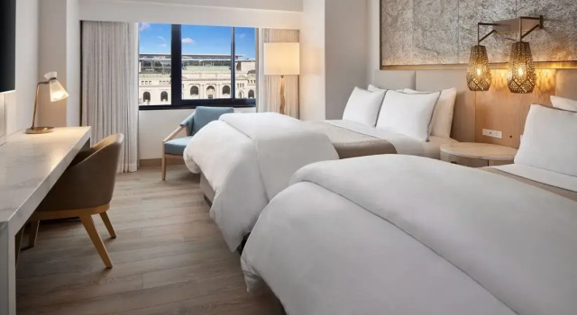 Четырёхместный номер Standard с видом на парк The Westin DC Downtown
