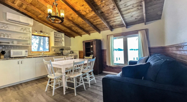 Коттедж Superior Bobcaygeon Resort
