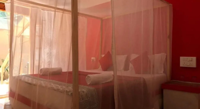 Clara's Huts