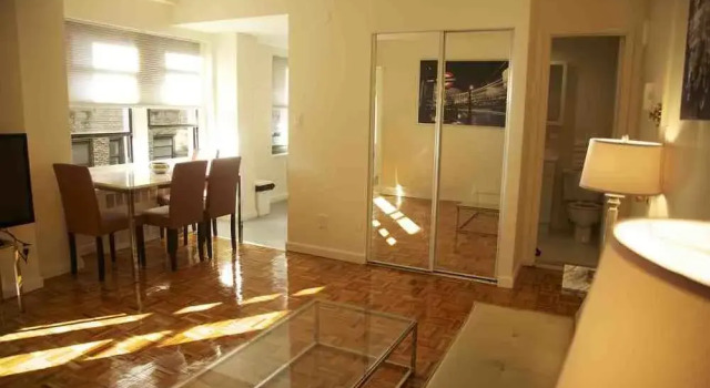 2 Bedroom Apt on 12 street Best Location, Забронировать Отель Нью-Йорк Нью-Йоркская агломерация, рядом с 23-я улица линия Бродвей дивизиона BMT