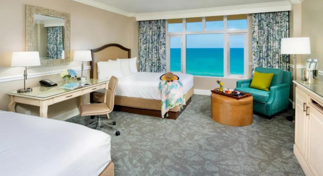 Четырёхместный номер Standard с видом на море The Shores Resort & Spa
