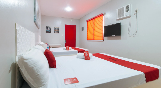 RedDoorz near Christ the King Medical Center, Забронировать Отель  