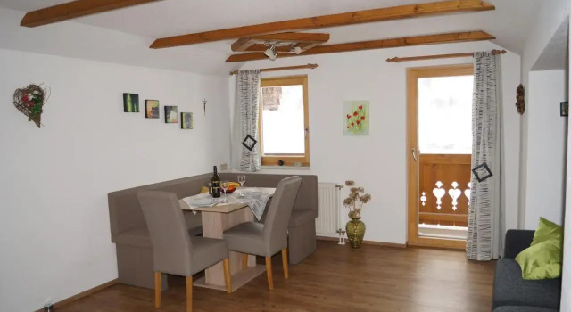 Hartl, Haus