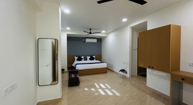 Номер Deluxe Hotel V CHECK INN
