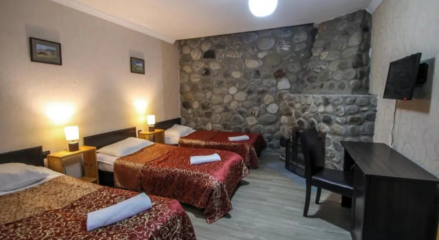 Трёхместный номер Economy Ecohouse Svaneti