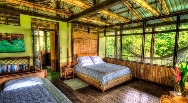 Коттедж с 2 комнатами с балконом Iguana Lodge Beach Resort