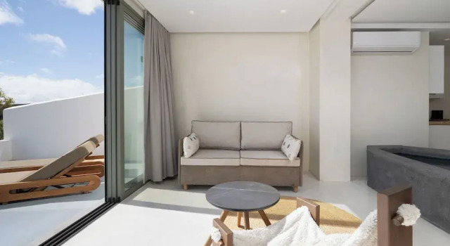 Люкс Executive с балконом Acro Caldo Suites