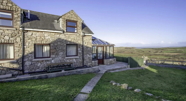 Stormy Castle - 6 Bedroom - Llangenith, Забронировать Дом для отпуска Суонси Полуостров Гоуэр