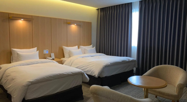 Полулюкс Hotel Dongbang