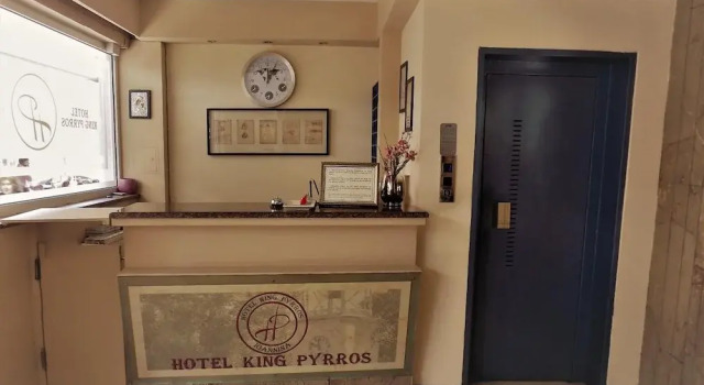 King Pyrros