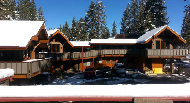 Двухместный люкс Superior Gondola Lodge with 5-dollar Beach Voucher