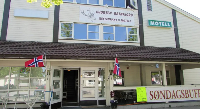 Midnattsol Batnfjord Motell og Kafe, Book Motel Moteller i fylke Mere-og-Romsdal, Motel