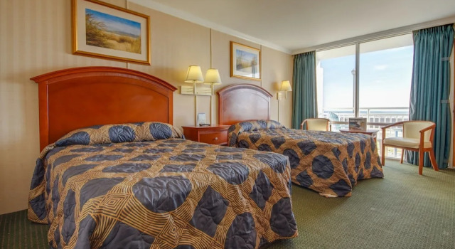 Четырёхместный номер Standard oceanfront Sahara Motel