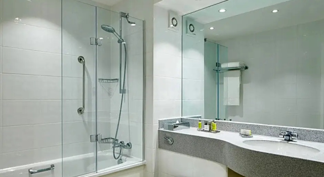 Двухместный семейный номер Standard Delta Hotels by Marriott Manchester Airport