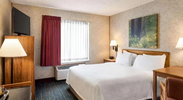 Двухместный номер Days Inn by Wyndham Hurley