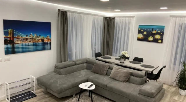 Lora Studio