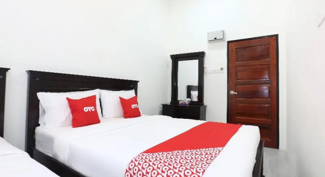 Четырёхместный люкс Hotel O Ady Hotel