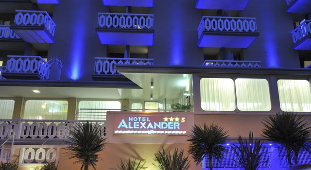 Hotel Alexander, Забронировать Отель Бибионе-Пинеда Венето