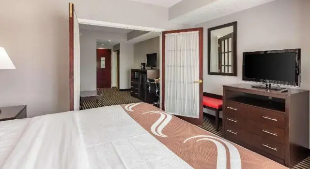 Люкс Quality Inn & Suites Abingdon