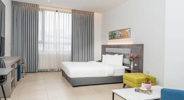 Апартаменты Deluxe Liv Weibdeh Hotel Suites