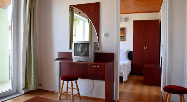 Royal Hostel Golden Sands, Забронировать Хостел Золотые Пески Варненская область