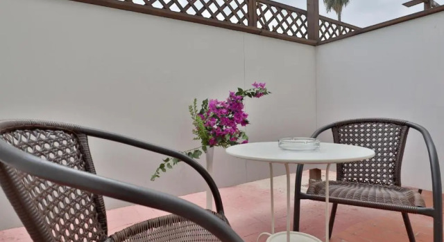 Четырёхместный номер Standard Hotel Oasis con parking incluido