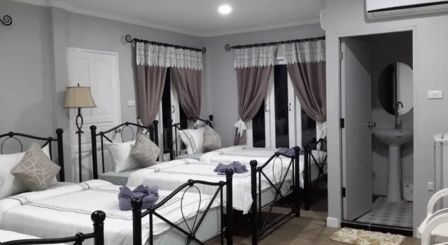 Четырёхместный номер с террасой Sky cottage Bungalow