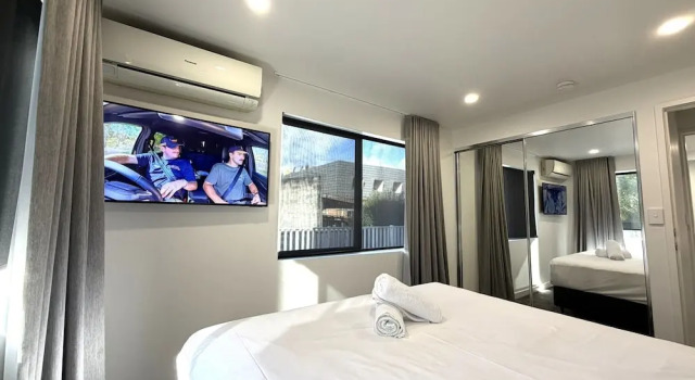 Трёхместные апартаменты c 1 комнатой Southport Motel & Apartments