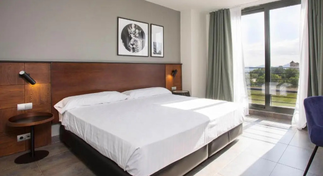 Двухместный номер Deluxe с видом на сад Отель Dolce by Wyndham Barcelona Resort