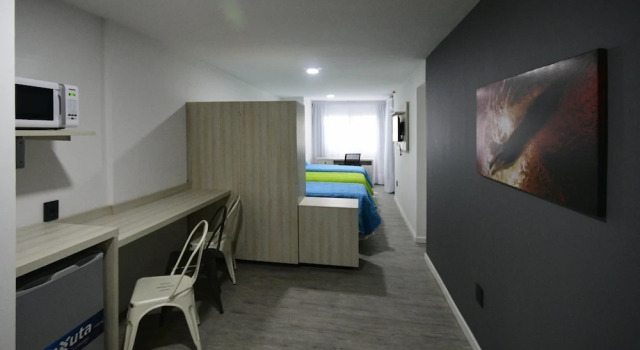 Трёхместный номер Business с балконом Quijano Hotel - Aparts & Suites