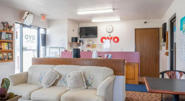 Brass Bell Inn And Suites, Varaa Hotelli Chesaning Michigan