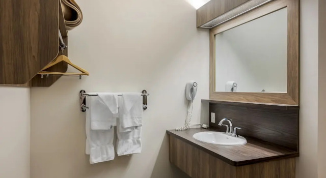 Номер Standard Econo Lodge Inn & Suites